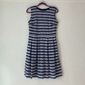 Andrew Marc Patterned/Textured Blue & White Sleeveless dress 10